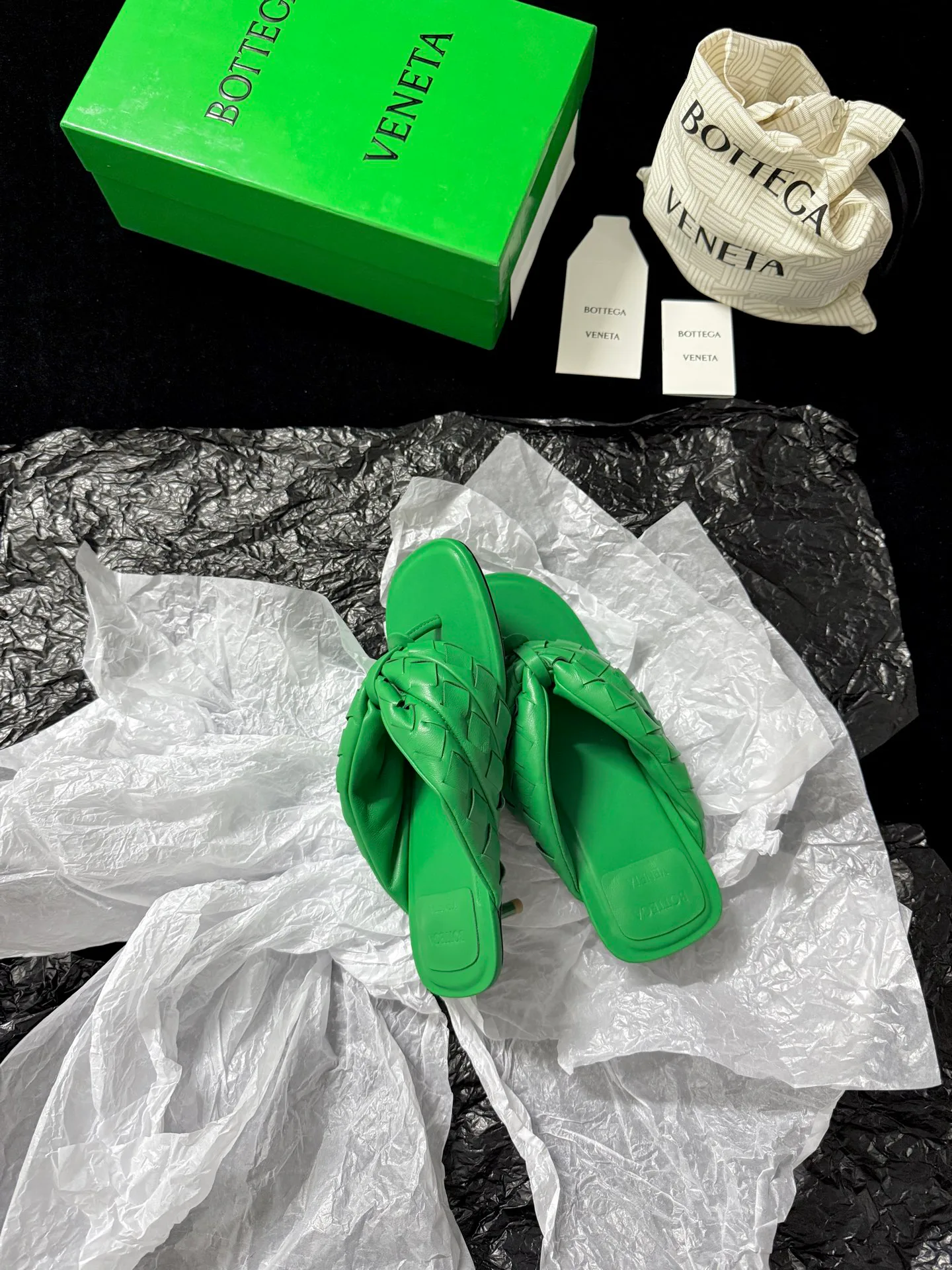 Шлепанцы Женские Bottega Veneta 17363953