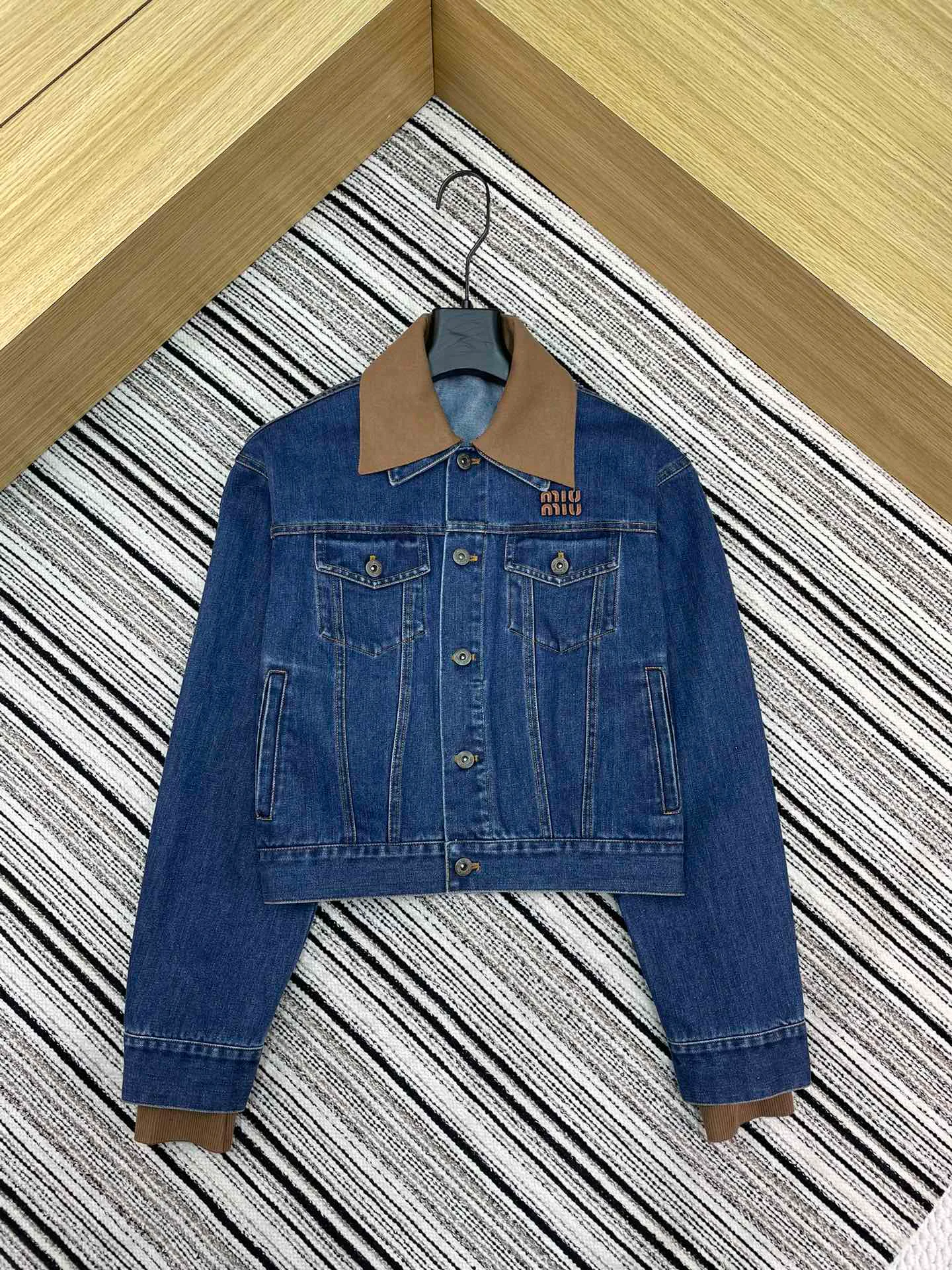 Куртки И Пуховики Женские Miu Miu 1884985