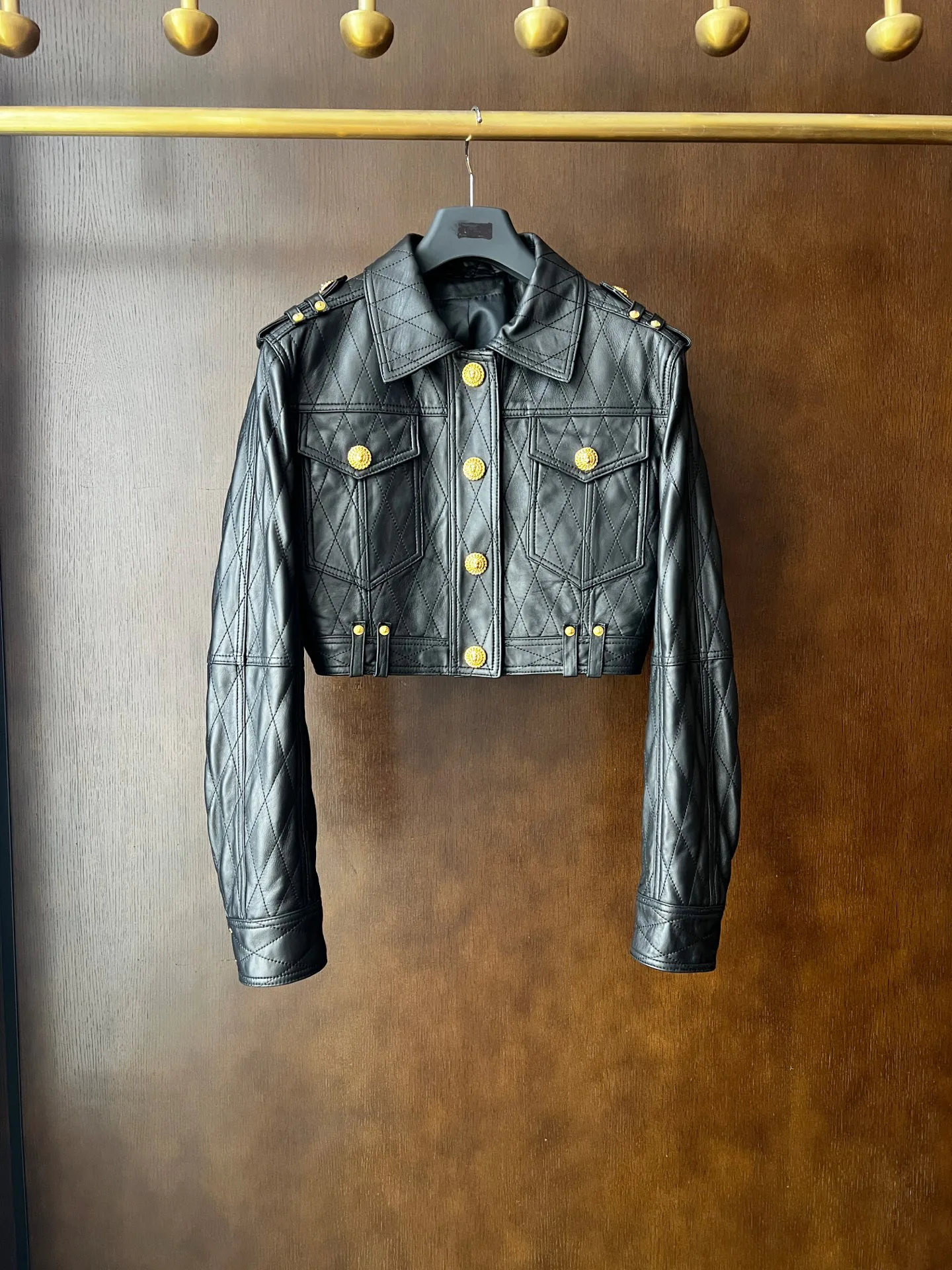 Кожаные Куртки И Дублёнки Женские Chanel 9101645