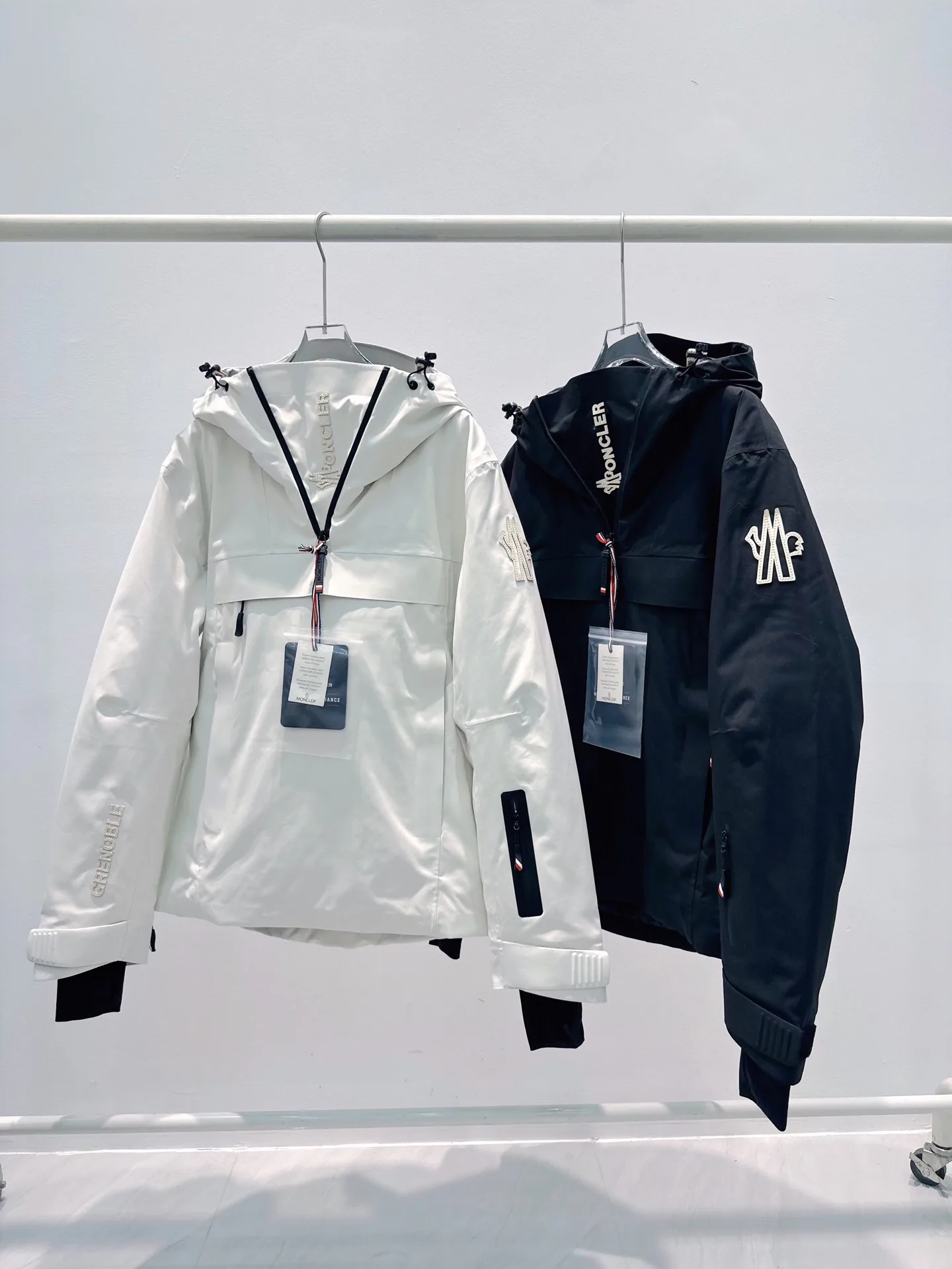 Куртки И Пуховики Женские Moncler 18710262