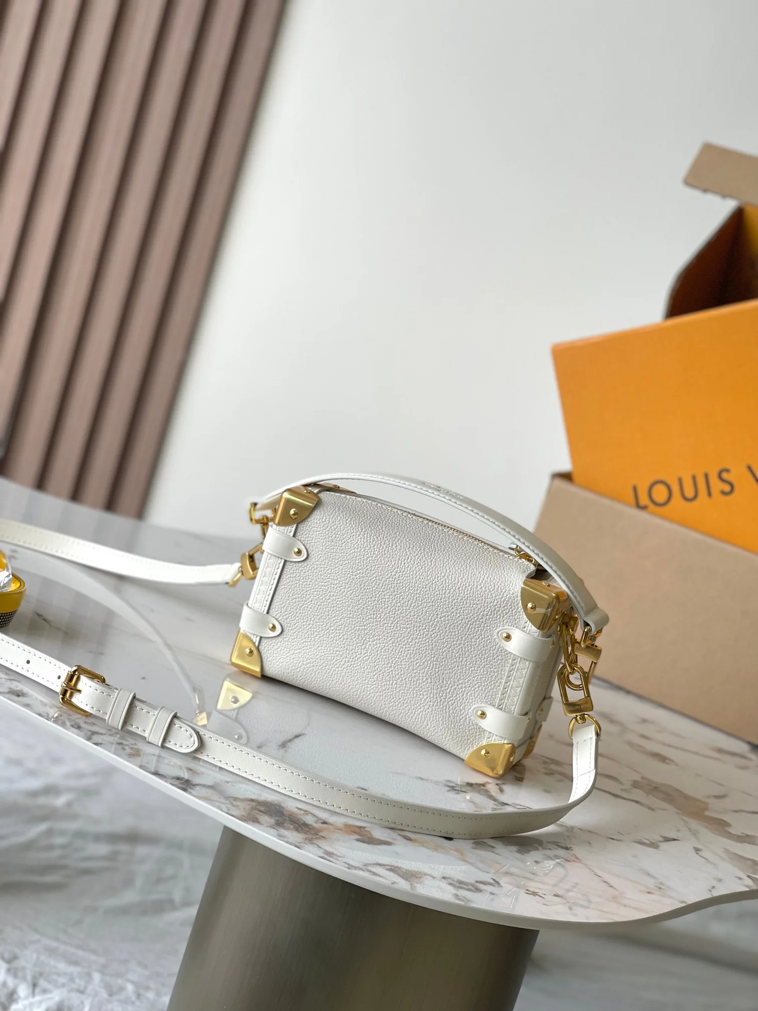 Сумки На Ремне Женские Louis Vuitton 18170491