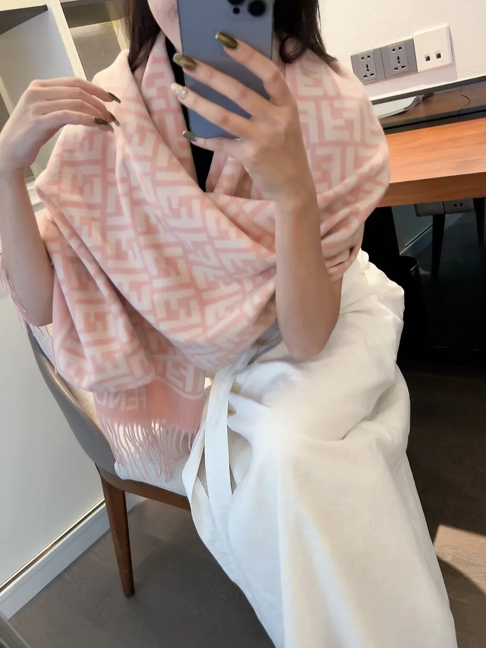 Шарфы Fendi 18002908