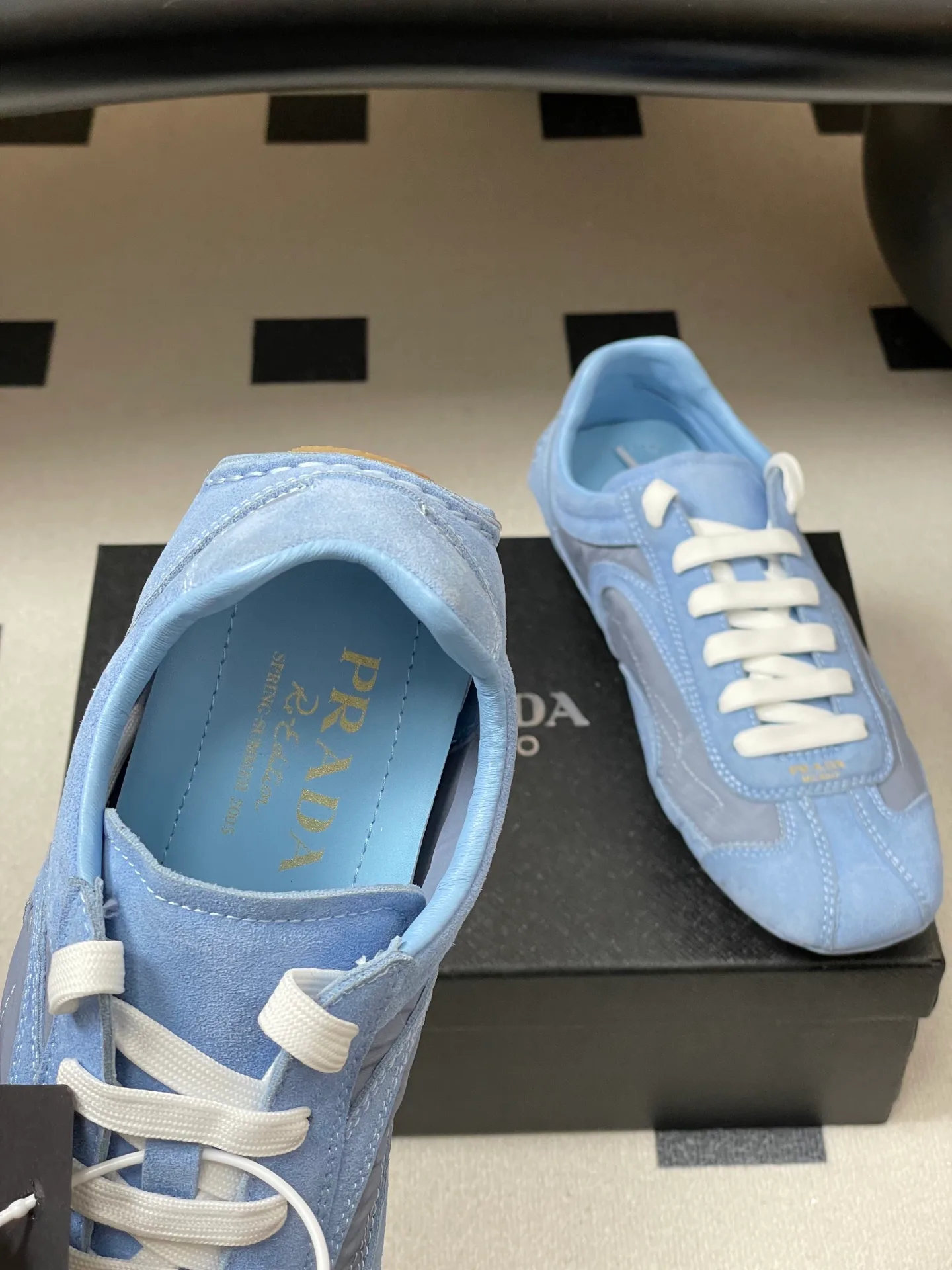 Кроссовки Женские Prada 9700339