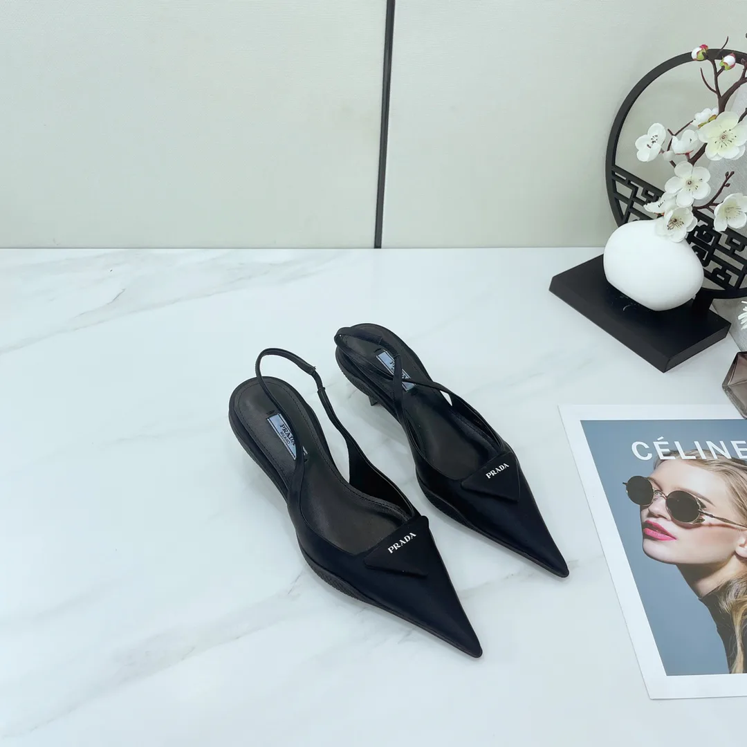 Туфли Женские Prada 10611344