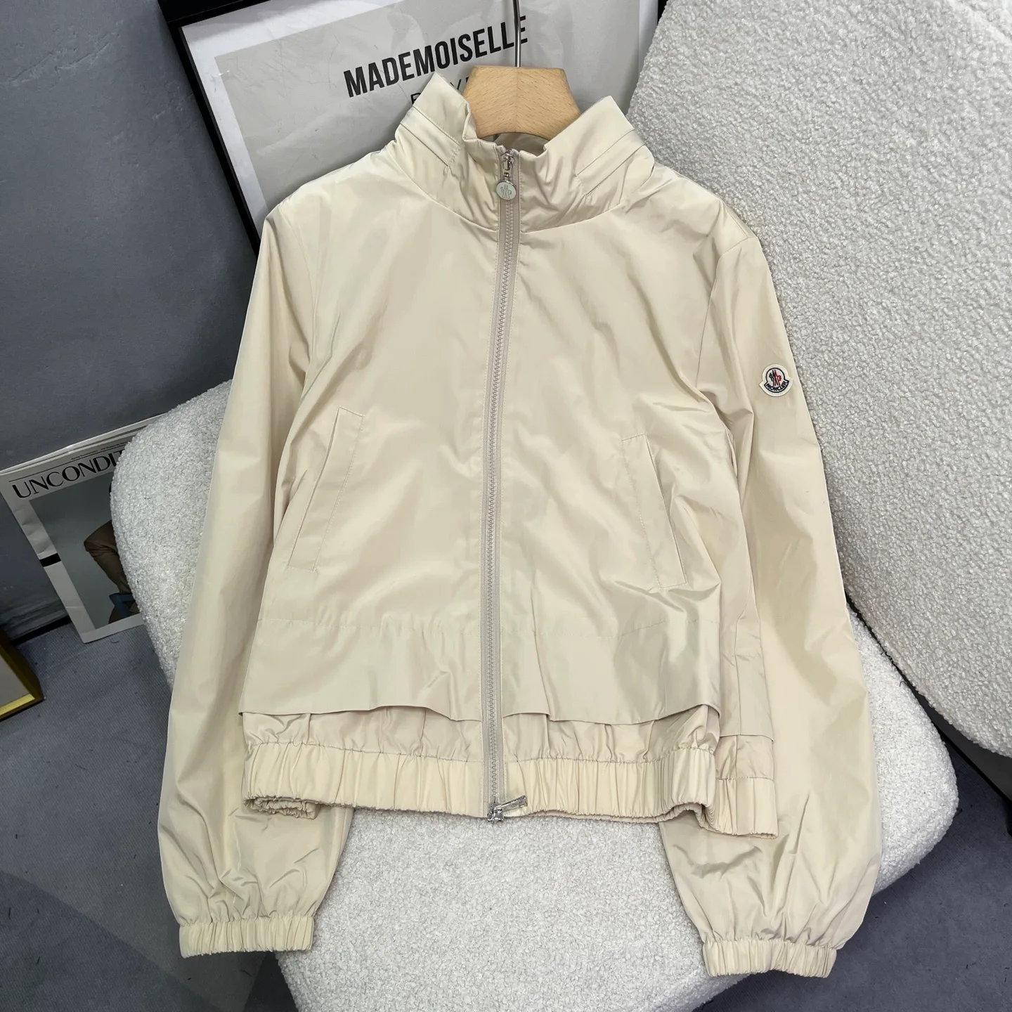 Куртки И Пуховики Женские Moncler 2988823