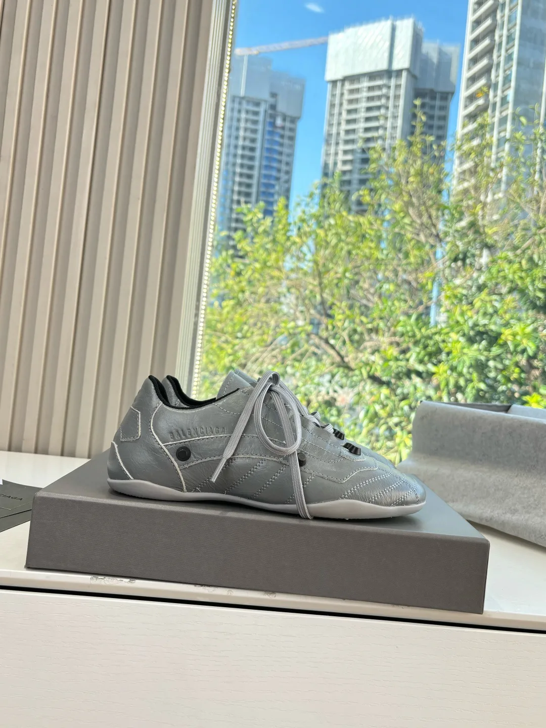 Кроссовки Женские Balenciaga 231686