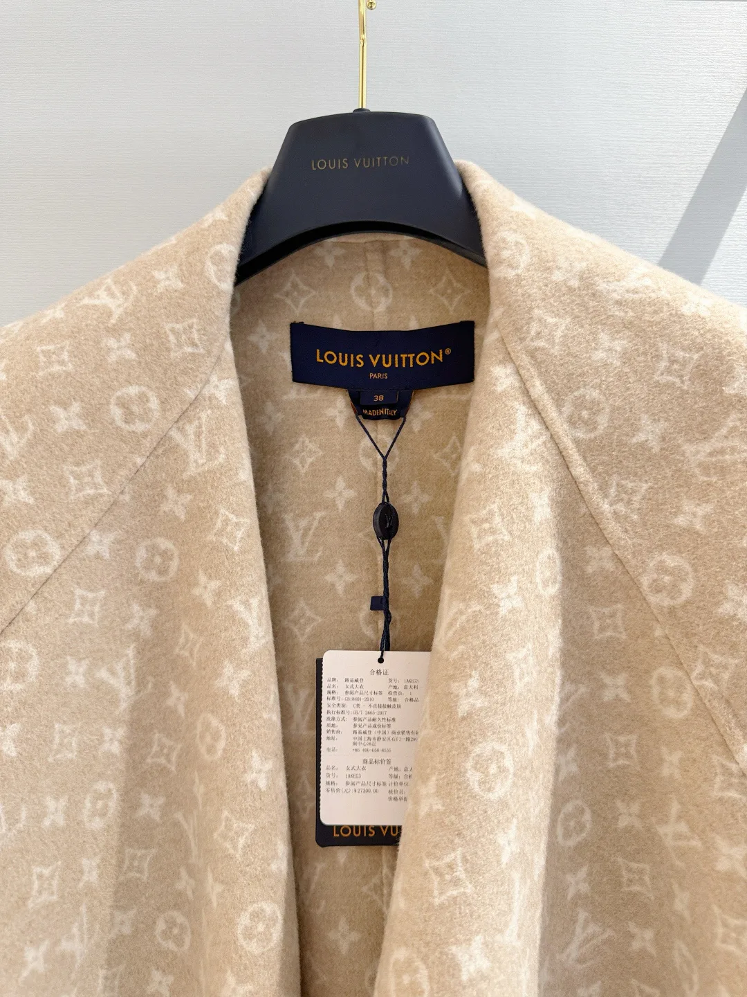 Пальто Женские Louis Vuitton 18585636