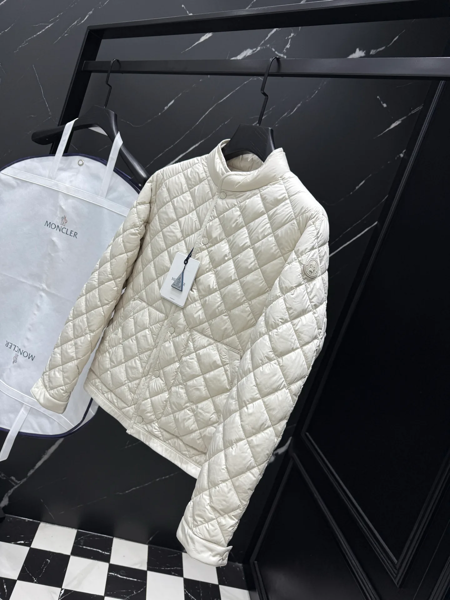 Куртки И Пуховики Мужские Moncler 1143344