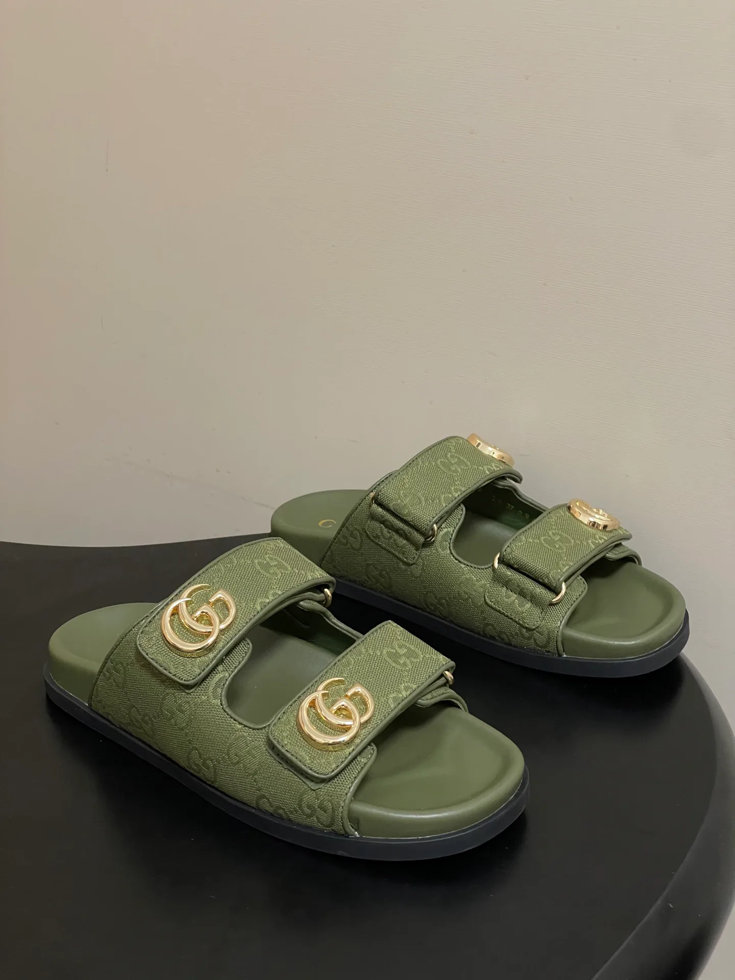 Сандалии Женские Gucci 11777365