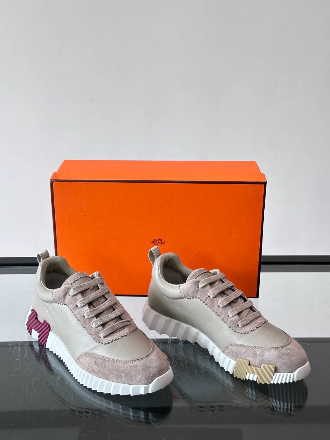 Кроссовки Женские Hermes 18102591