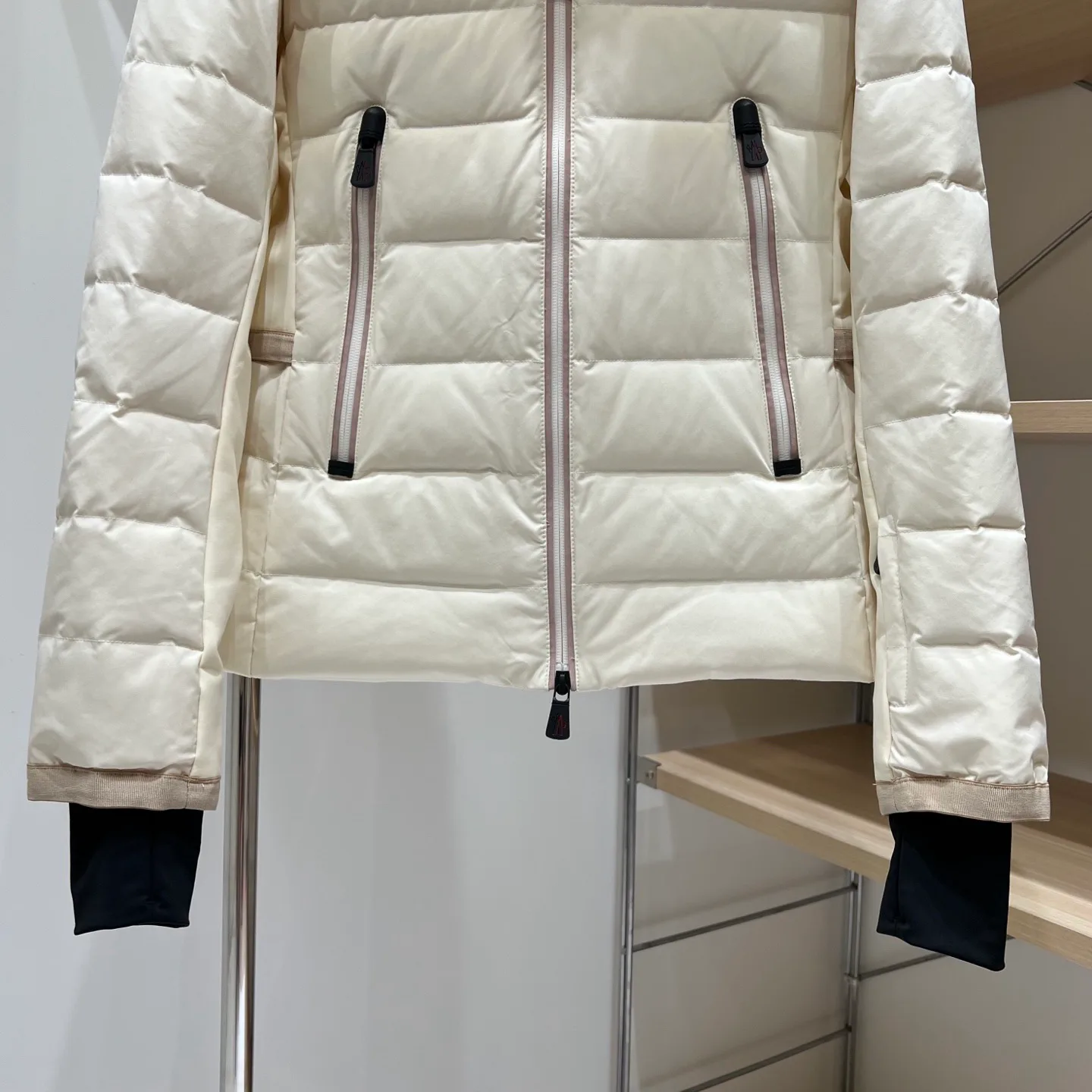 Куртки И Пуховики Женские Moncler 18723747