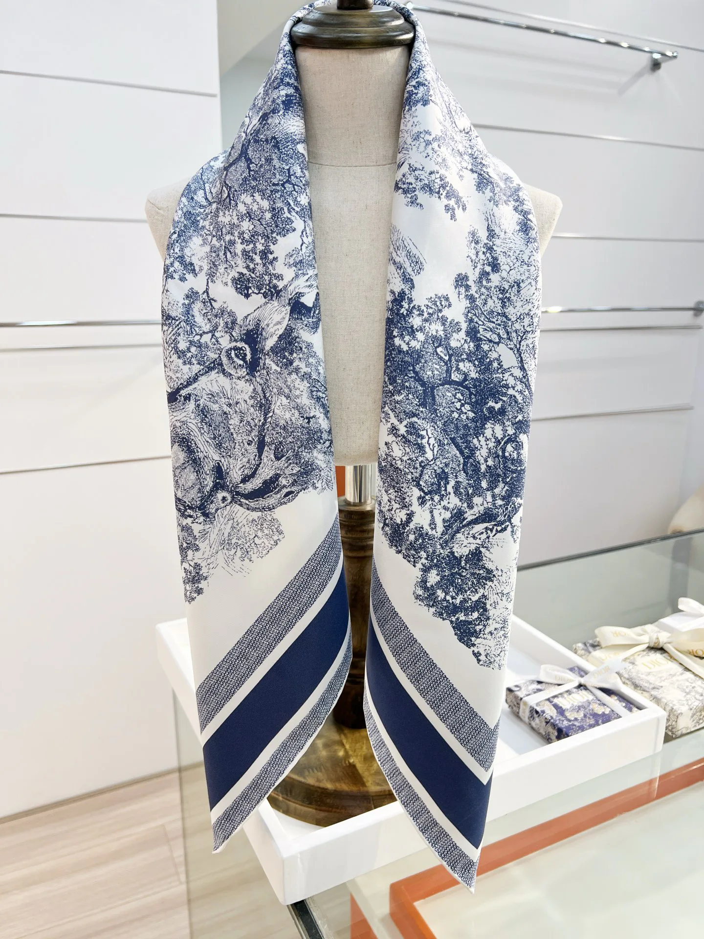 Шарфы Christian Dior 351454