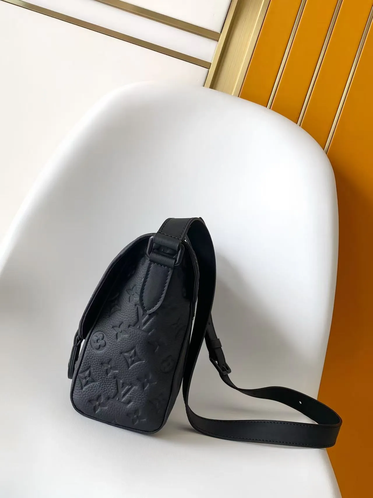 Сумки На Ремне Женские Louis Vuitton 11872279
