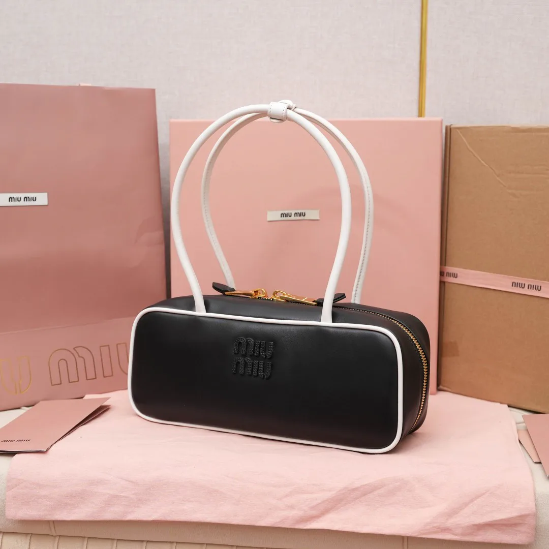 Классические Сумки Женские Miu Miu 11402800