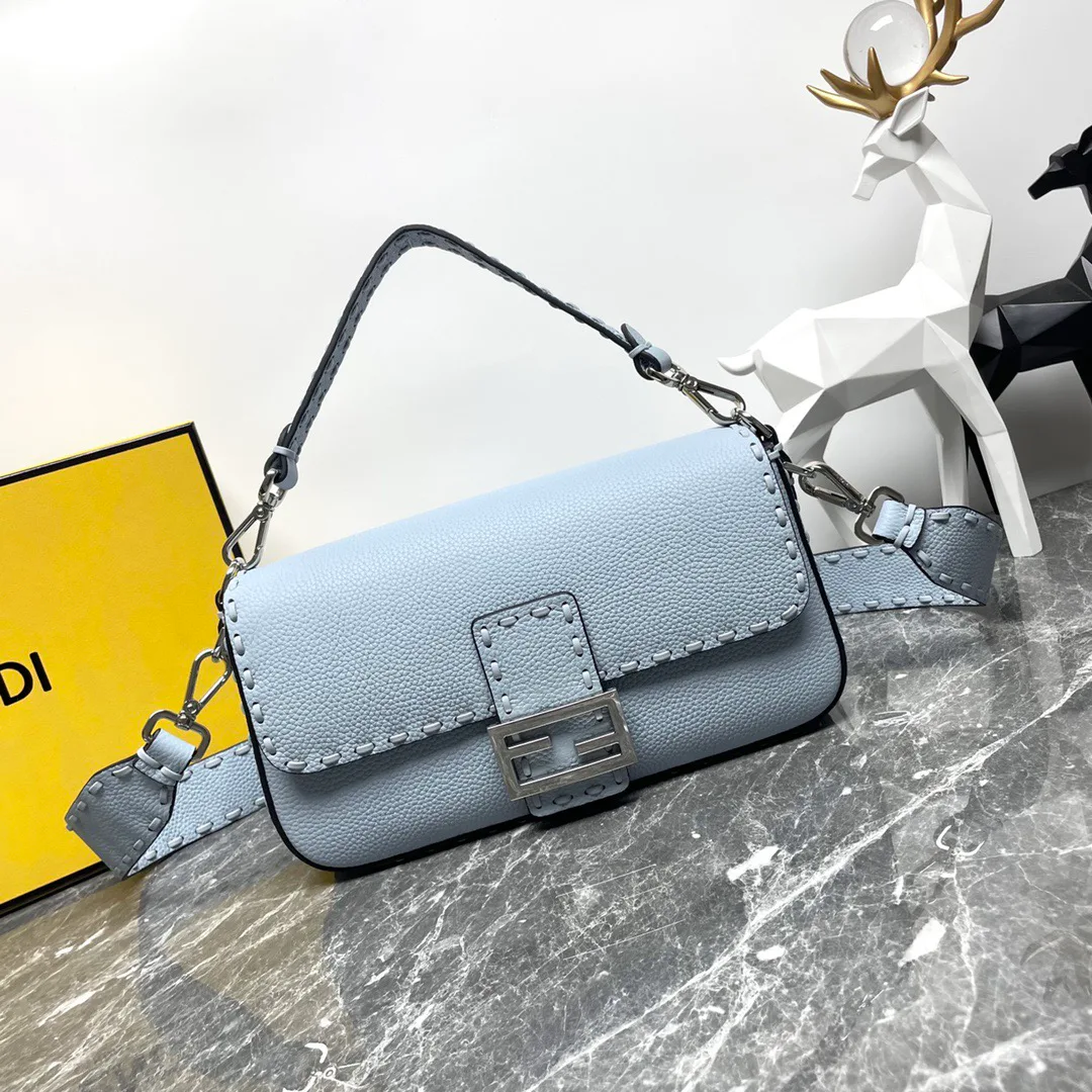 Классические Сумки Женские Fendi 12718242