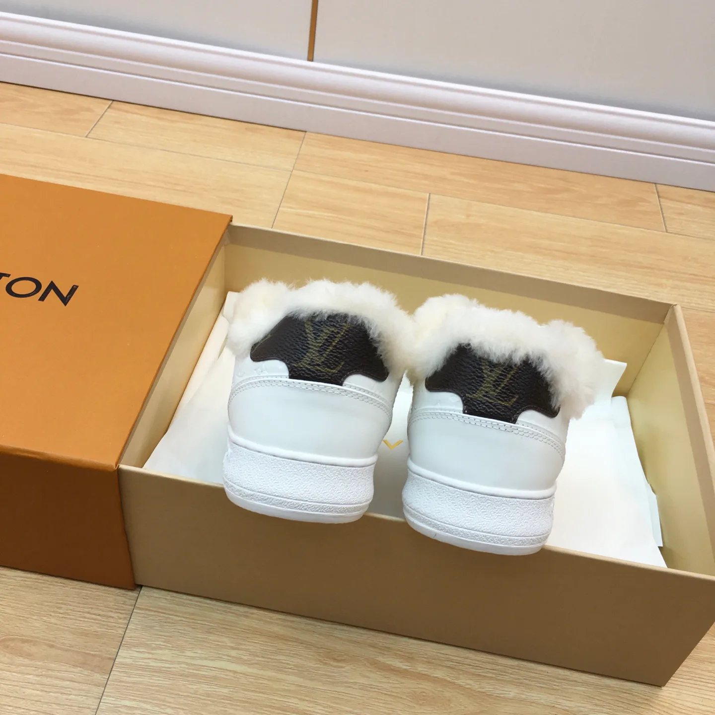 Кроссовки Женские Louis Vuitton 875960