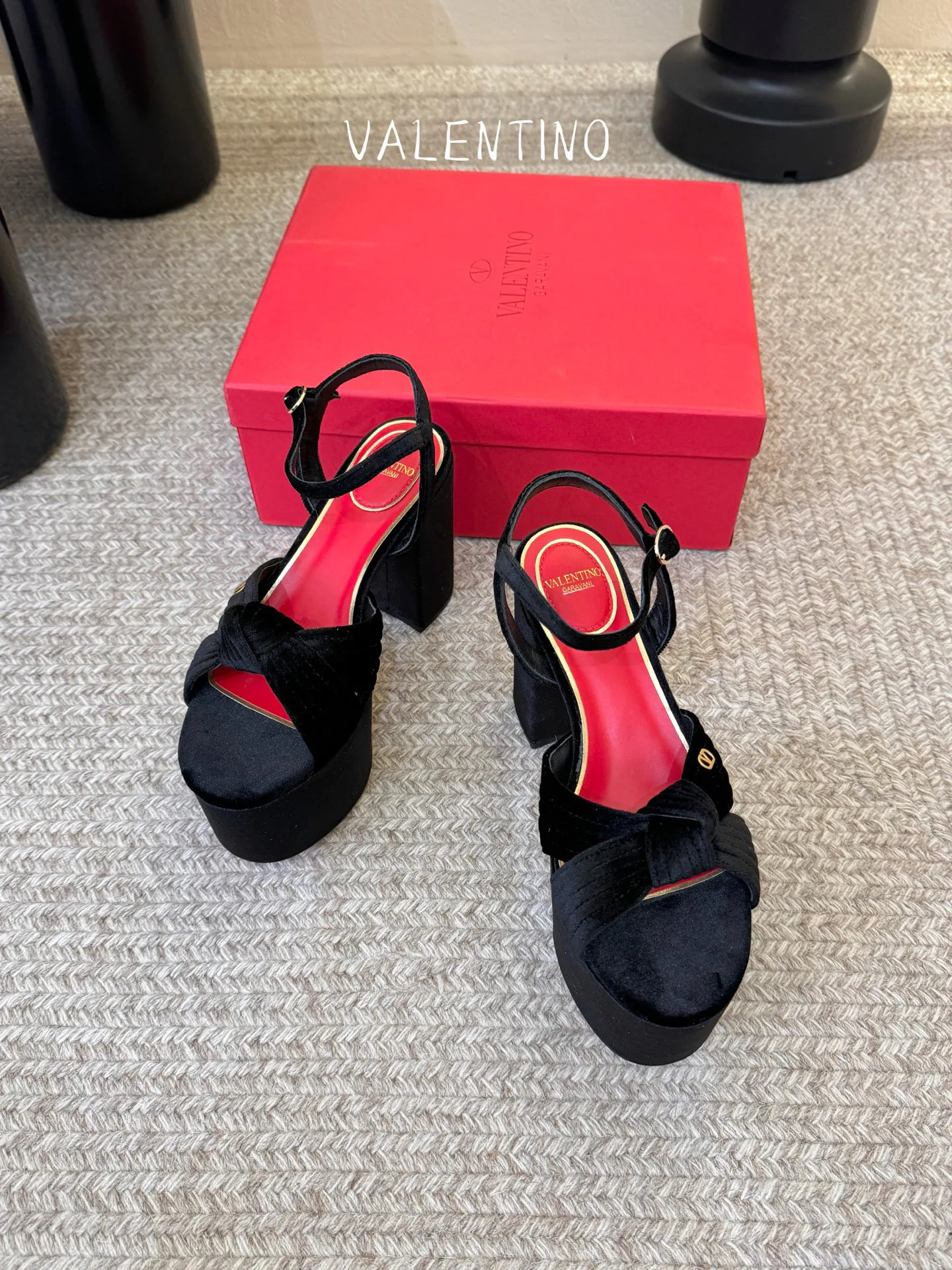 Босоножки Женские Valentino 14573339