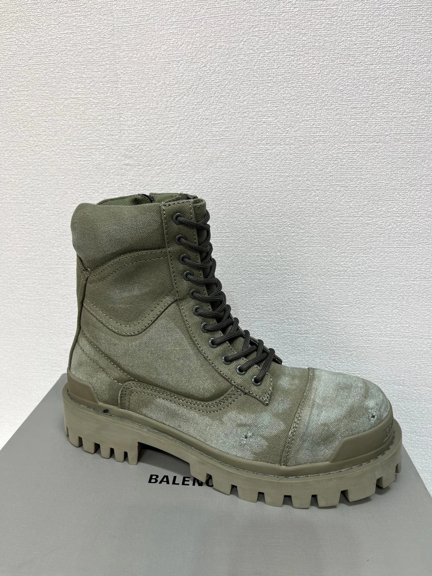 Ботинки Женские Balenciaga 530698