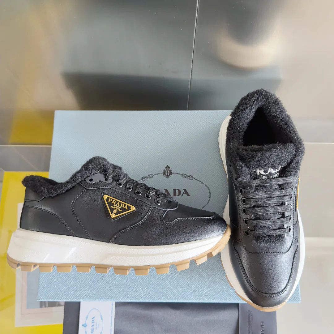 Кроссовки Женские Prada 404451