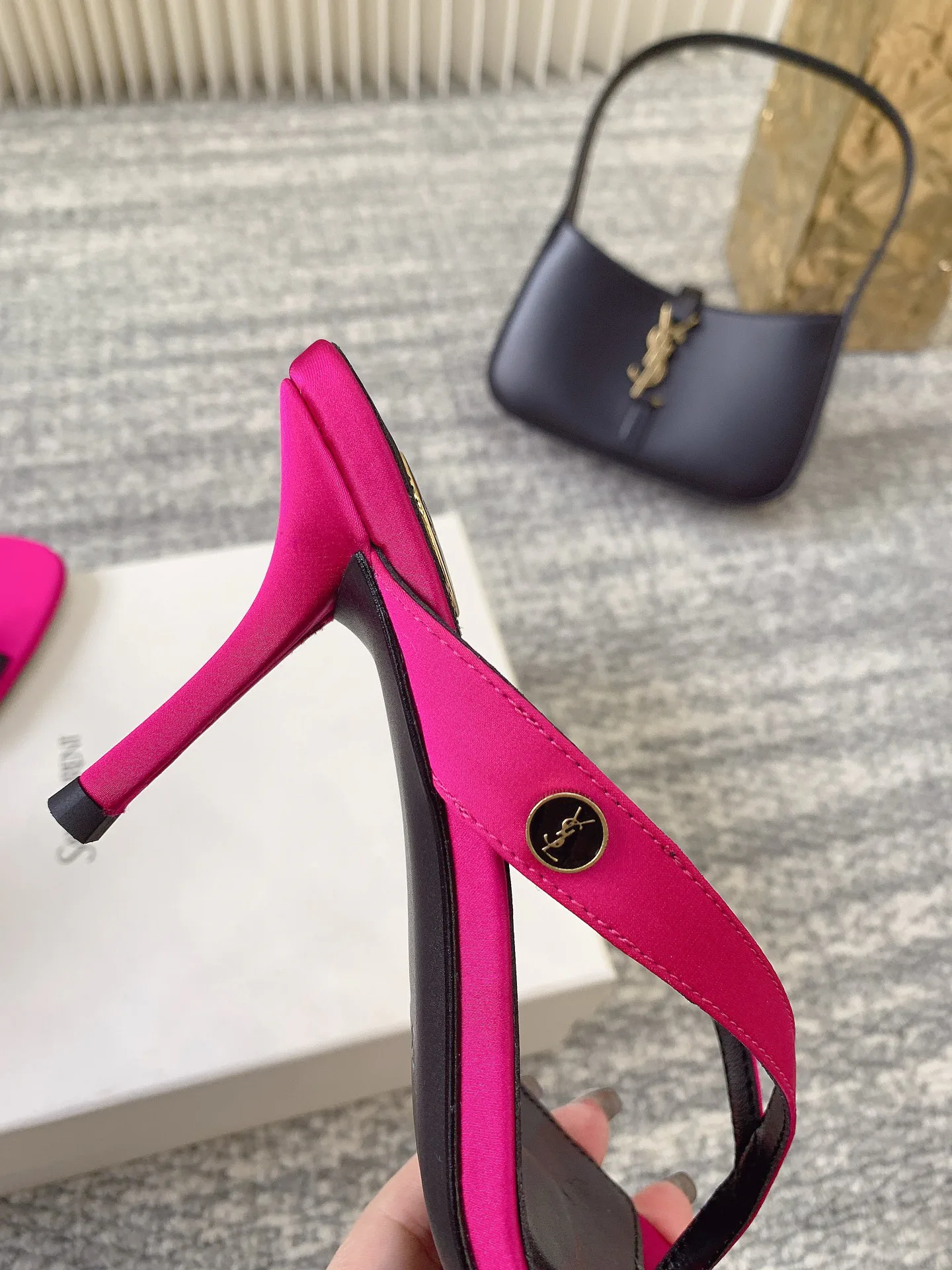 Босоножки Женские Saint Laurent 13229115