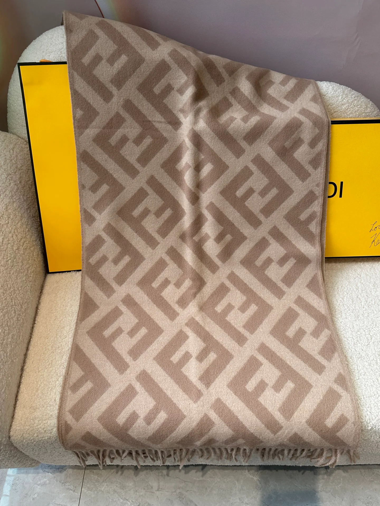 Шарфы Fendi 1437072