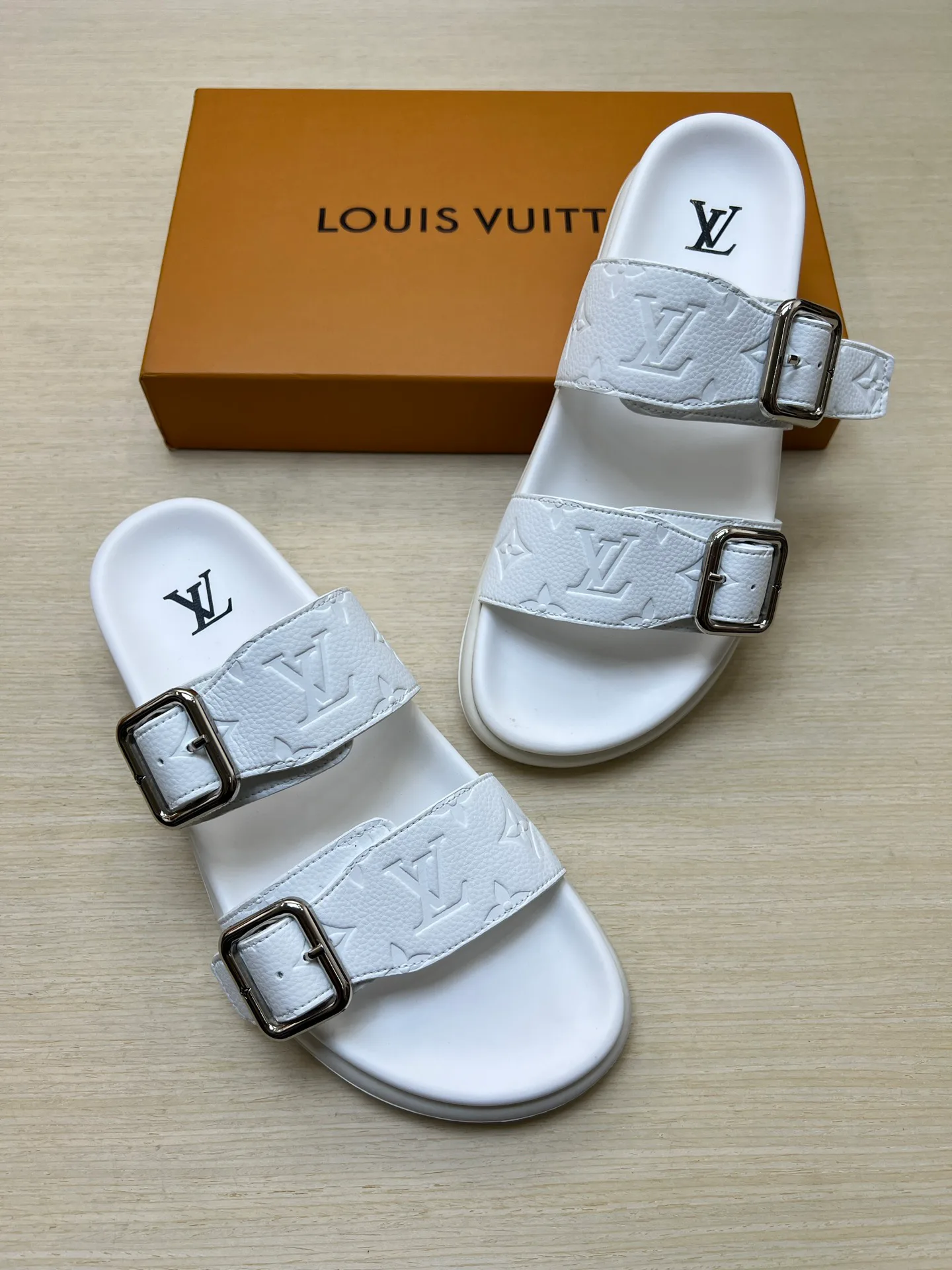 Сандалии Мужские Louis Vuitton 11228592