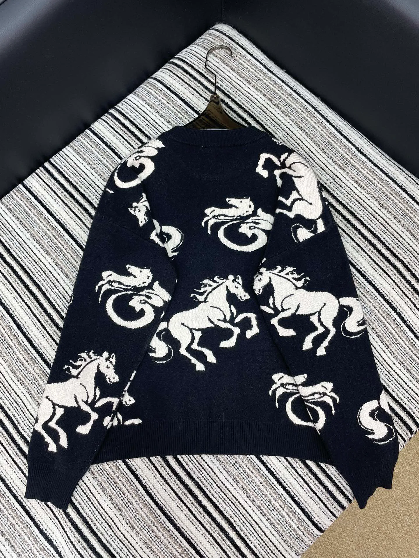 Джемперы И Свитеры Женские Chanel 1024078