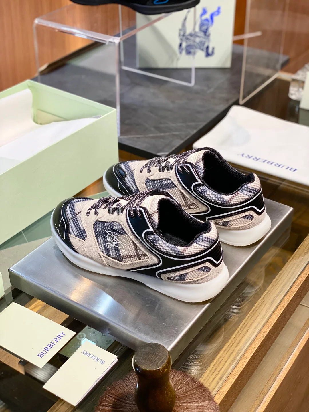 Кроссовки Мужские Burberry 284036