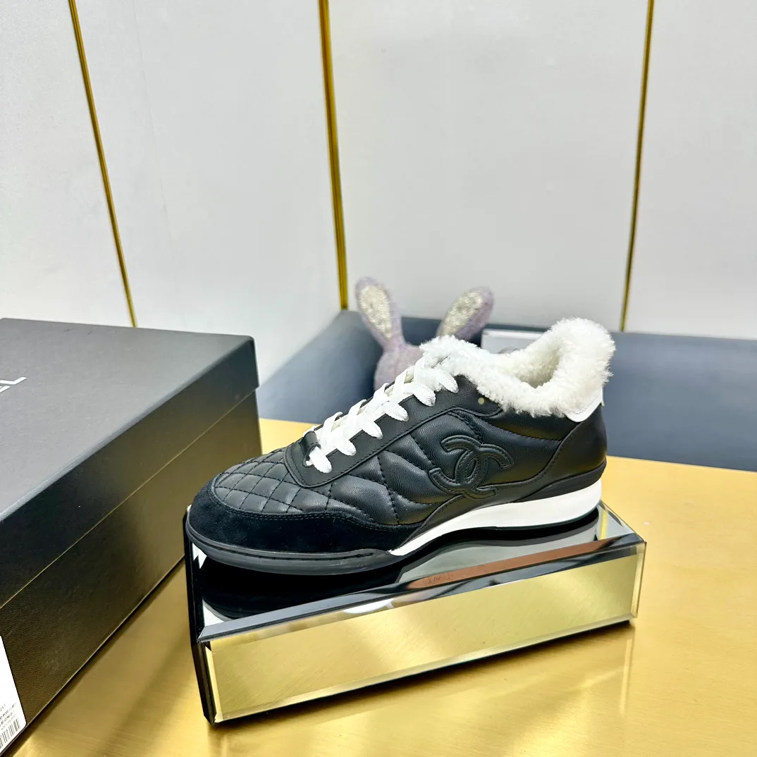 Кроссовки Женские Chanel 17949091