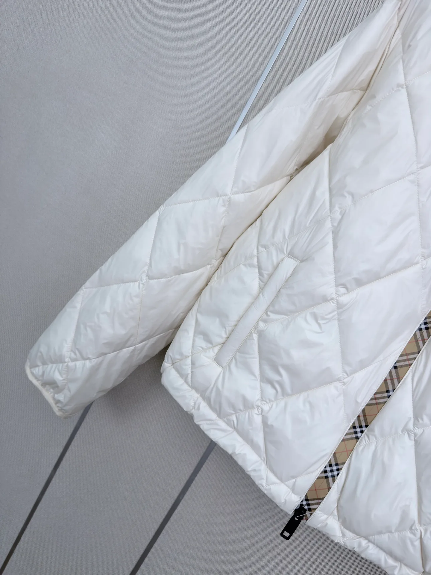 Куртки И Пуховики Женские Burberry 19324513