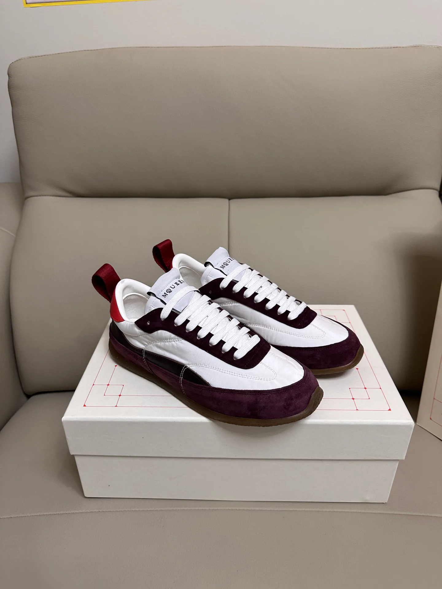 Кроссовки Женские Alexander Mcqueen 18616756