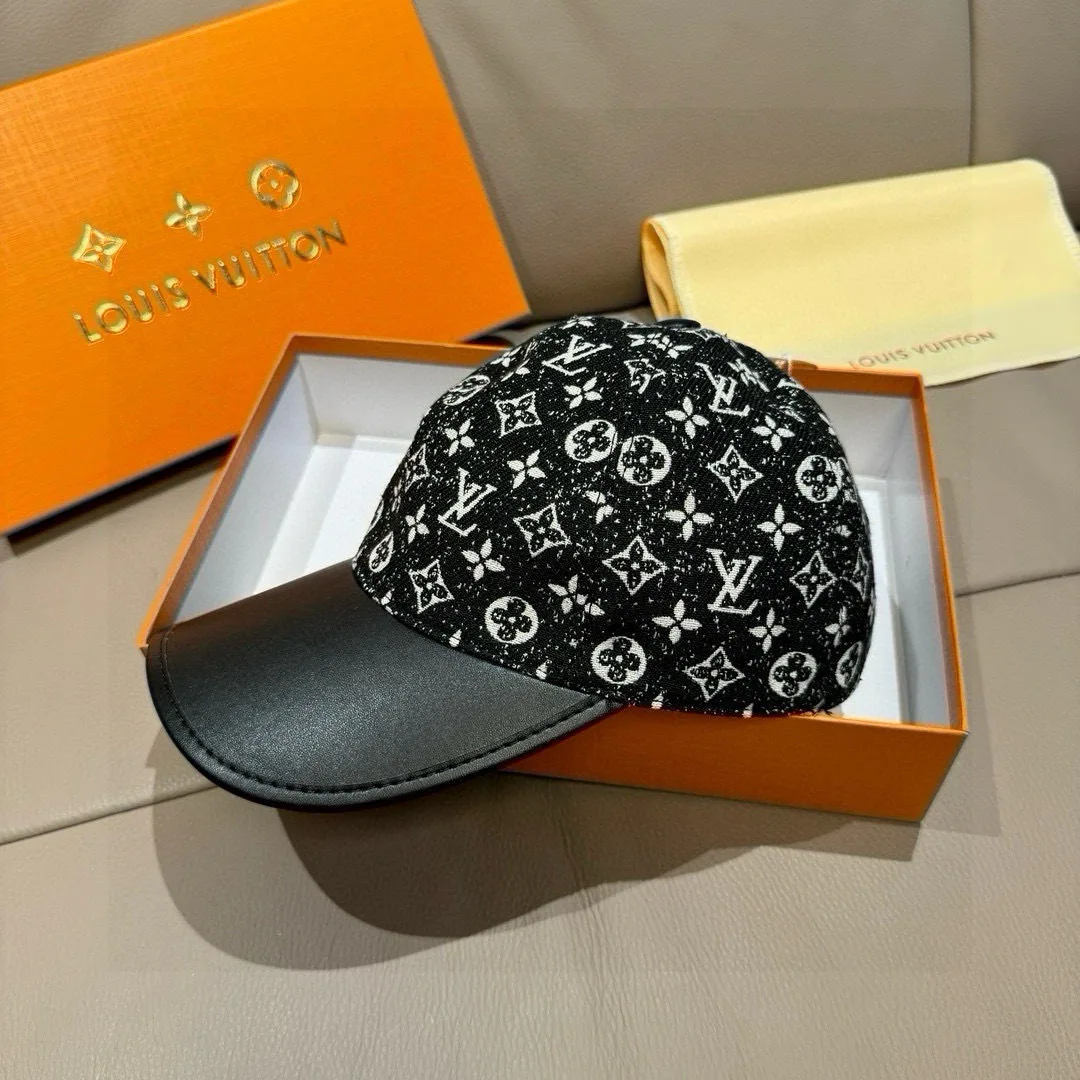 Головные Уборы Louis Vuitton 18105279