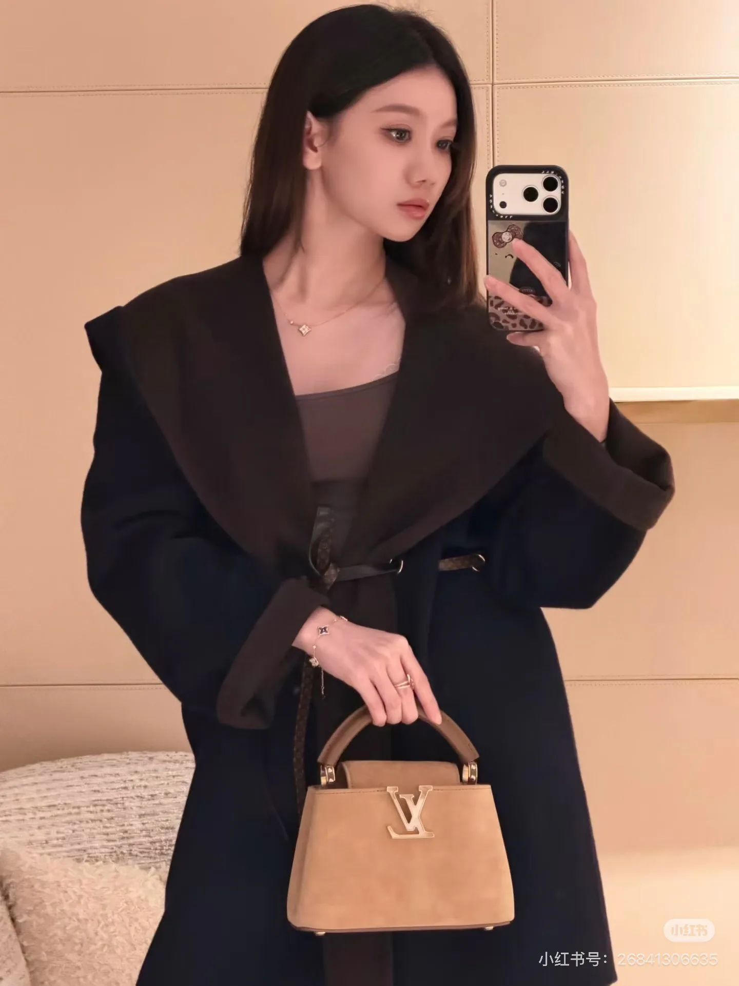 Пальто Женские Louis Vuitton 18873437