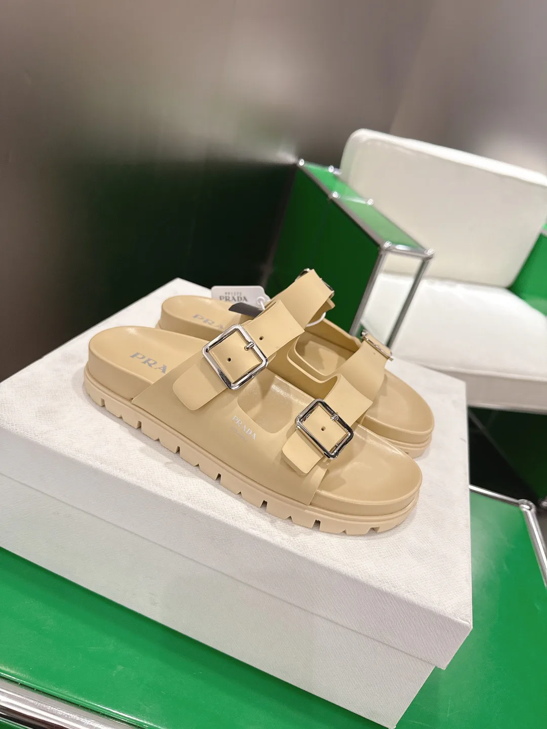 Сандалии Женские Prada 10415958