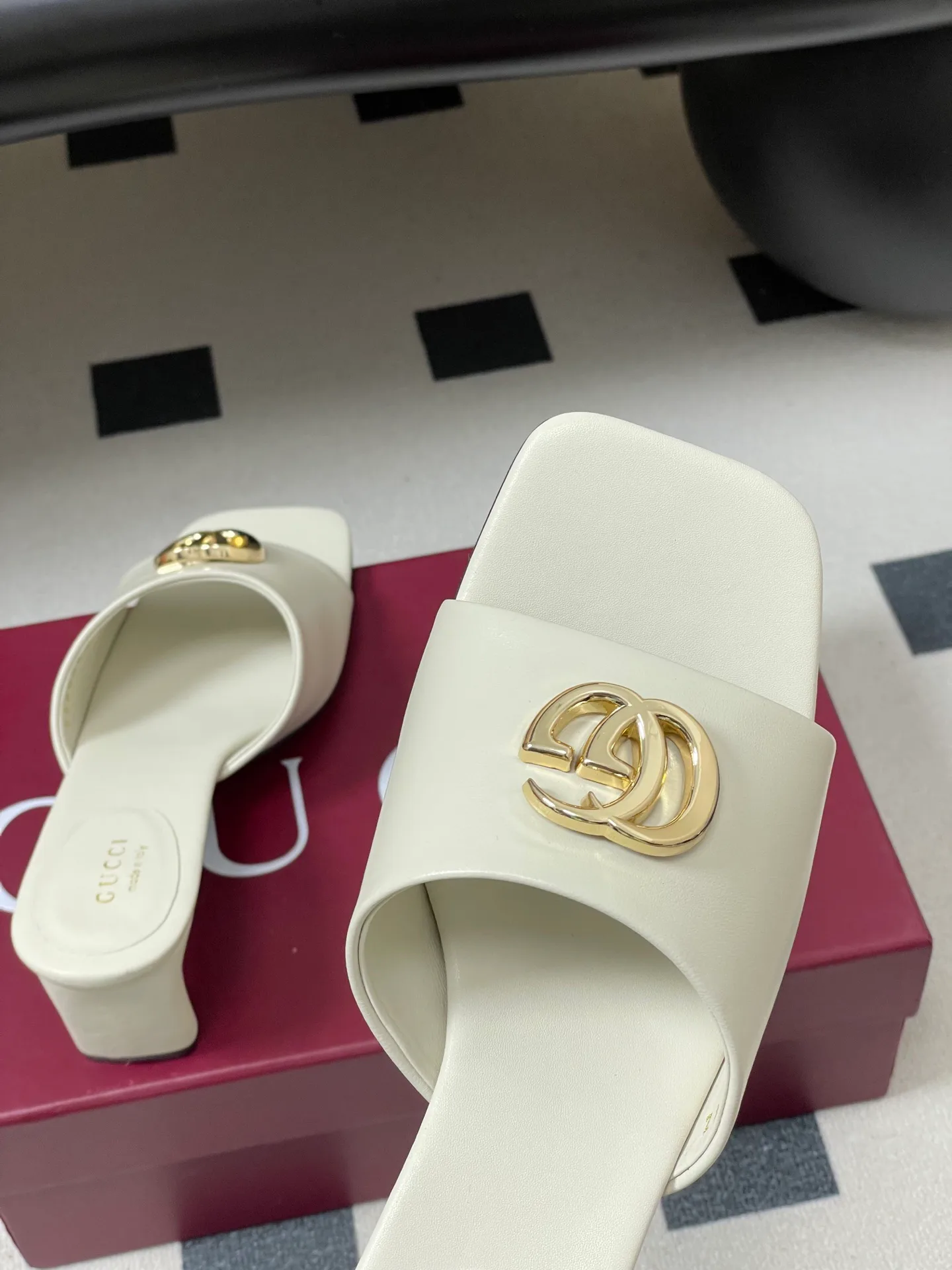 Босоножки Женские Gucci 10395322