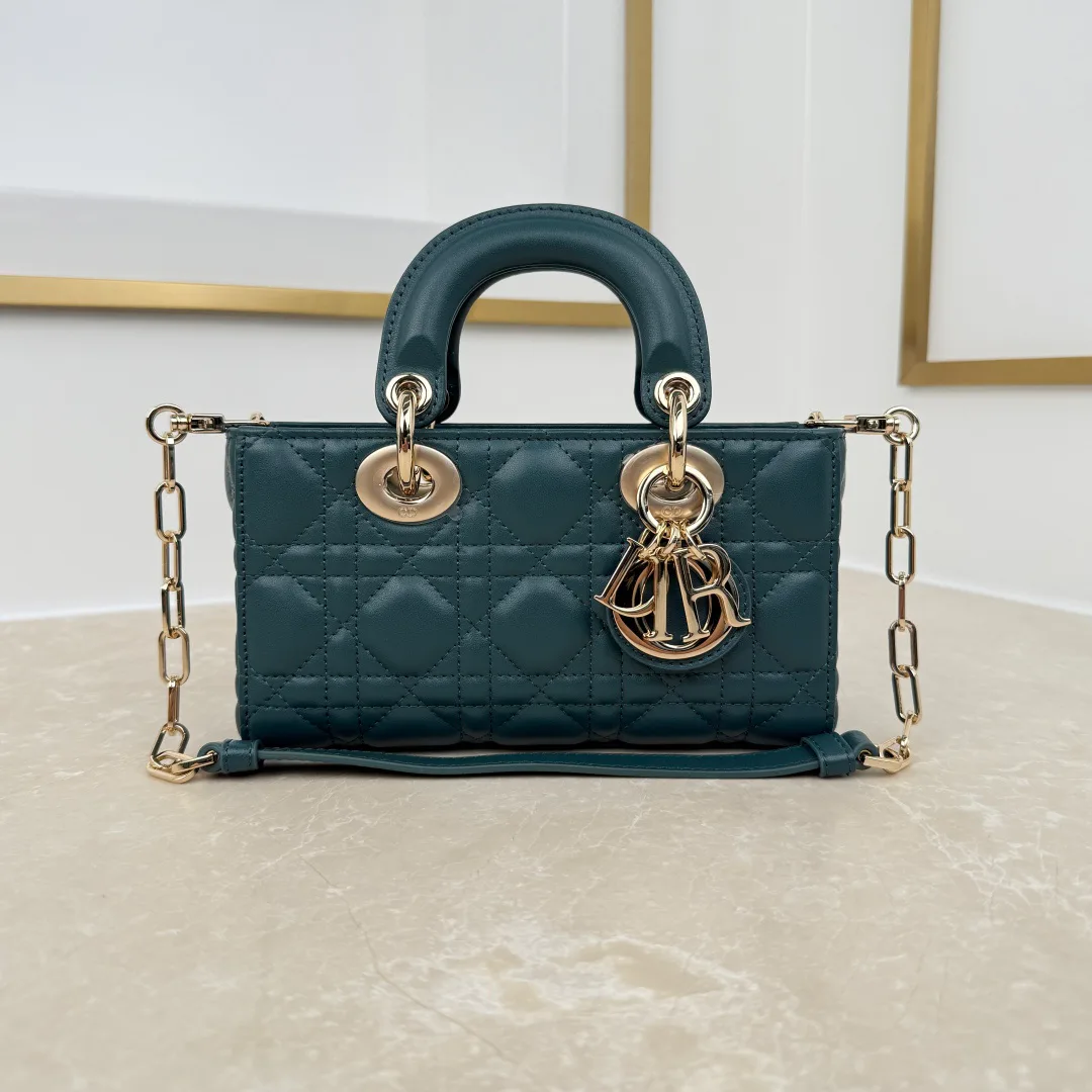 Классические Сумки Женские Christian Dior 18242050