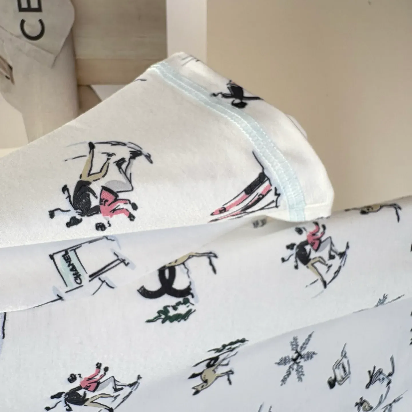 Футболки Женские Chanel 3361923