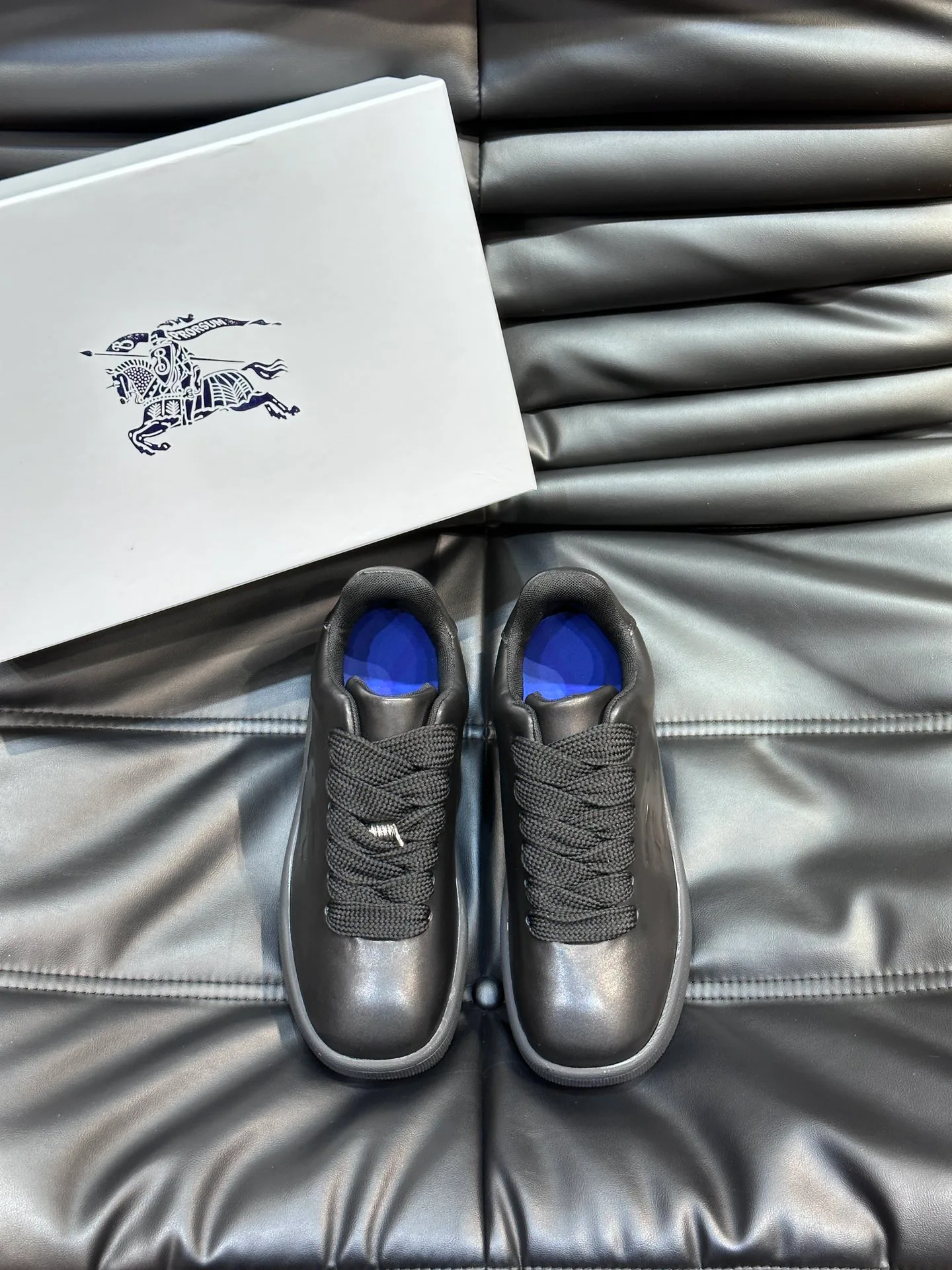 Кроссовки Женские Burberry 18744097