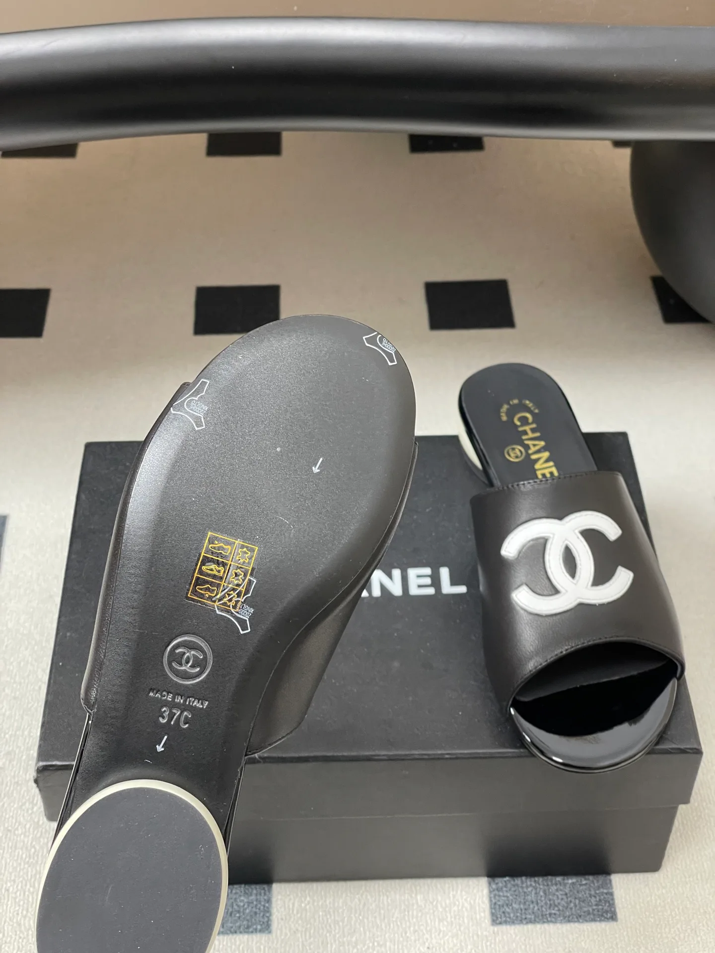 Босоножки Женские Chanel 10993906