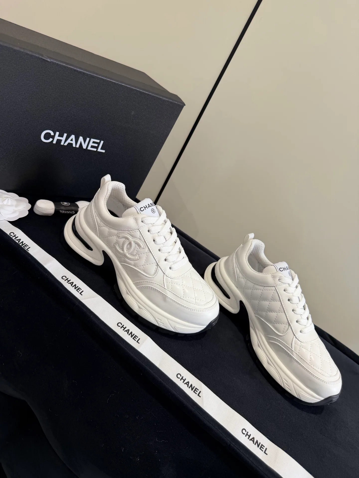 Кроссовки Женские Chanel 19270943