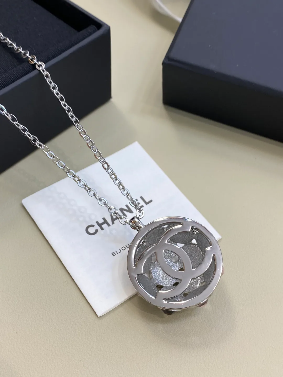 Бижутерия Chanel 17843089