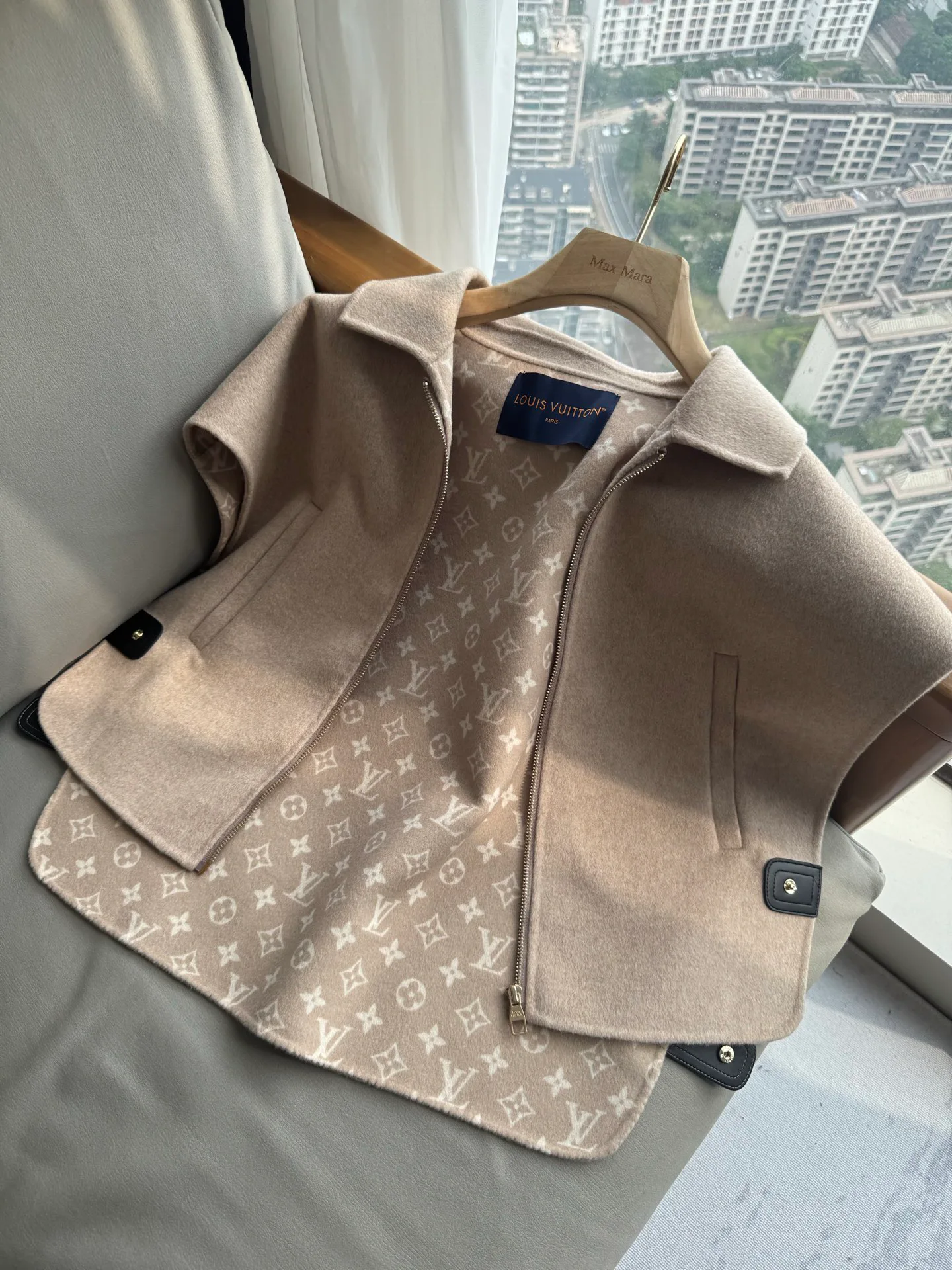 Жилеты Женские Louis Vuitton 19162512