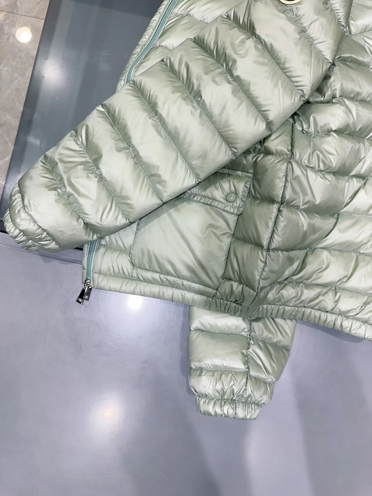 Куртки И Пуховики Женские Moncler 19084327