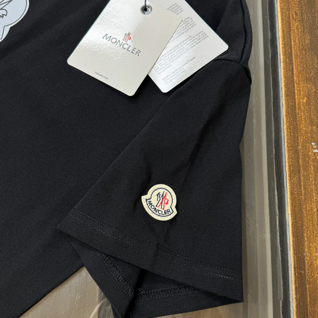 Футболки Женские Moncler 10292177