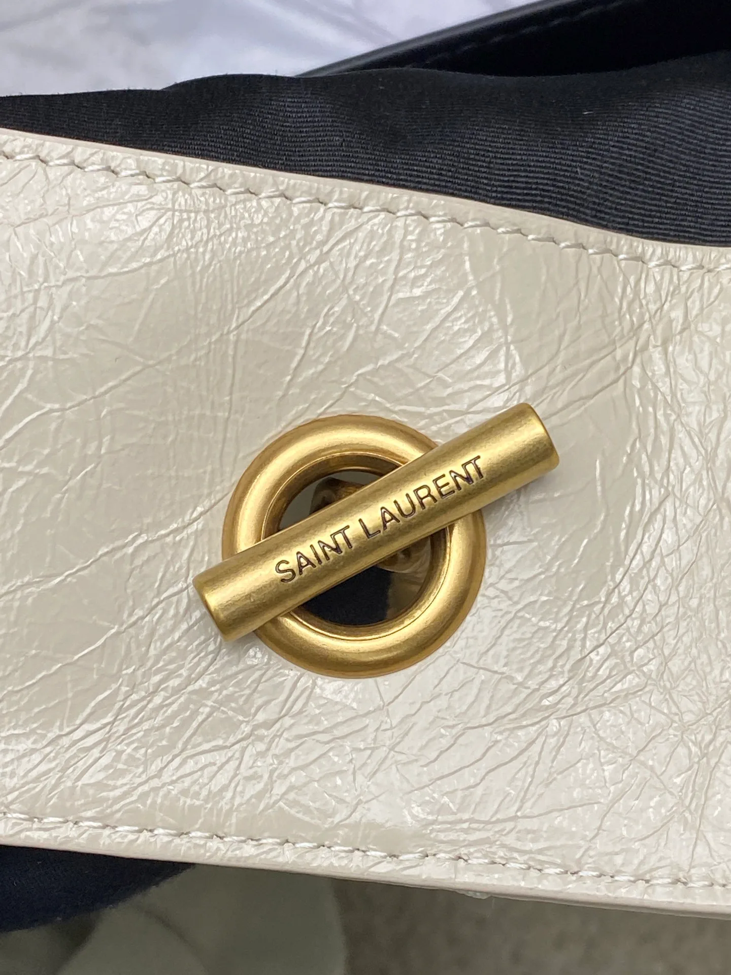 Классические Сумки Женские Saint Laurent 8988100
