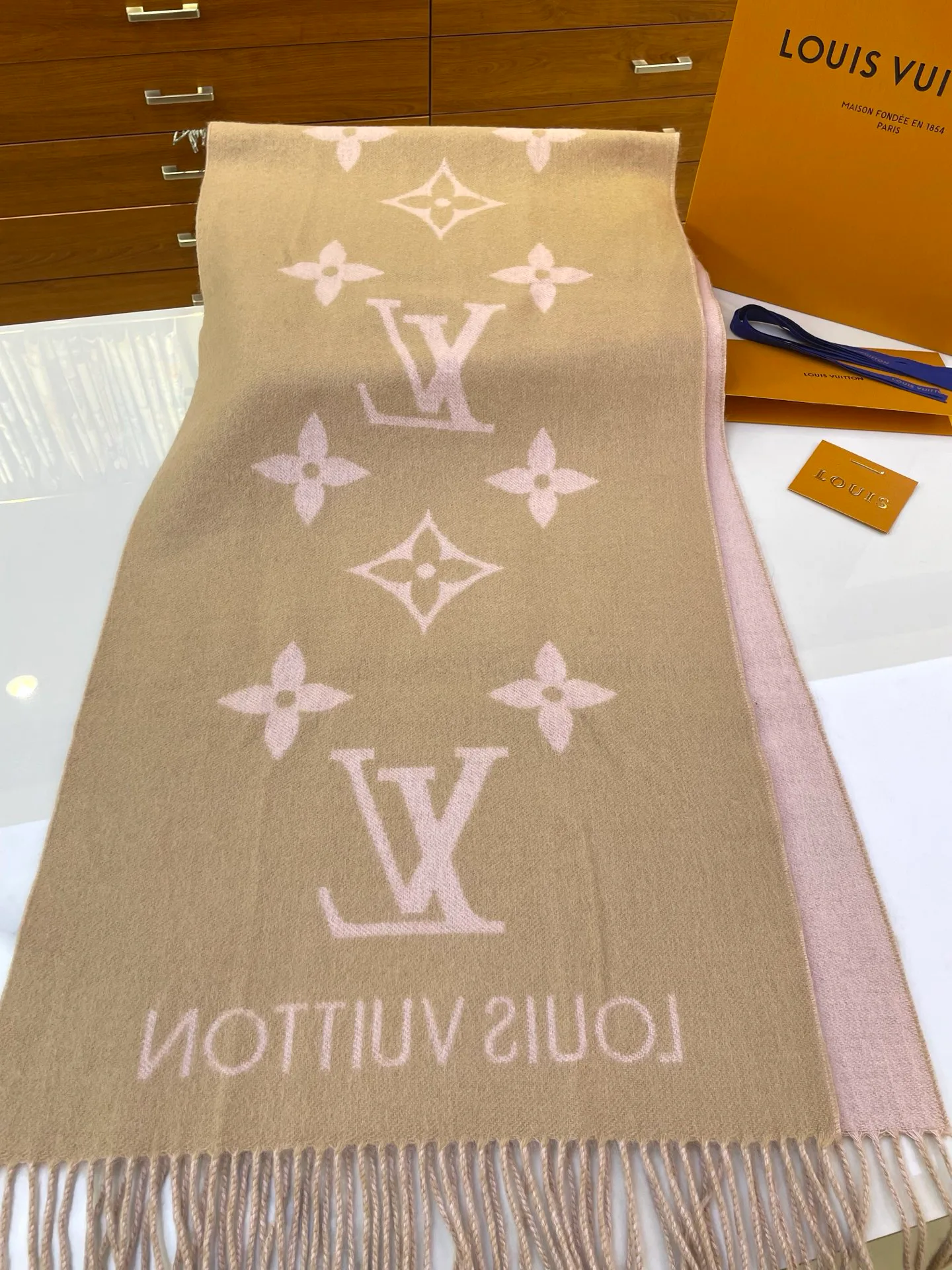 Шарфы Louis Vuitton 2643481