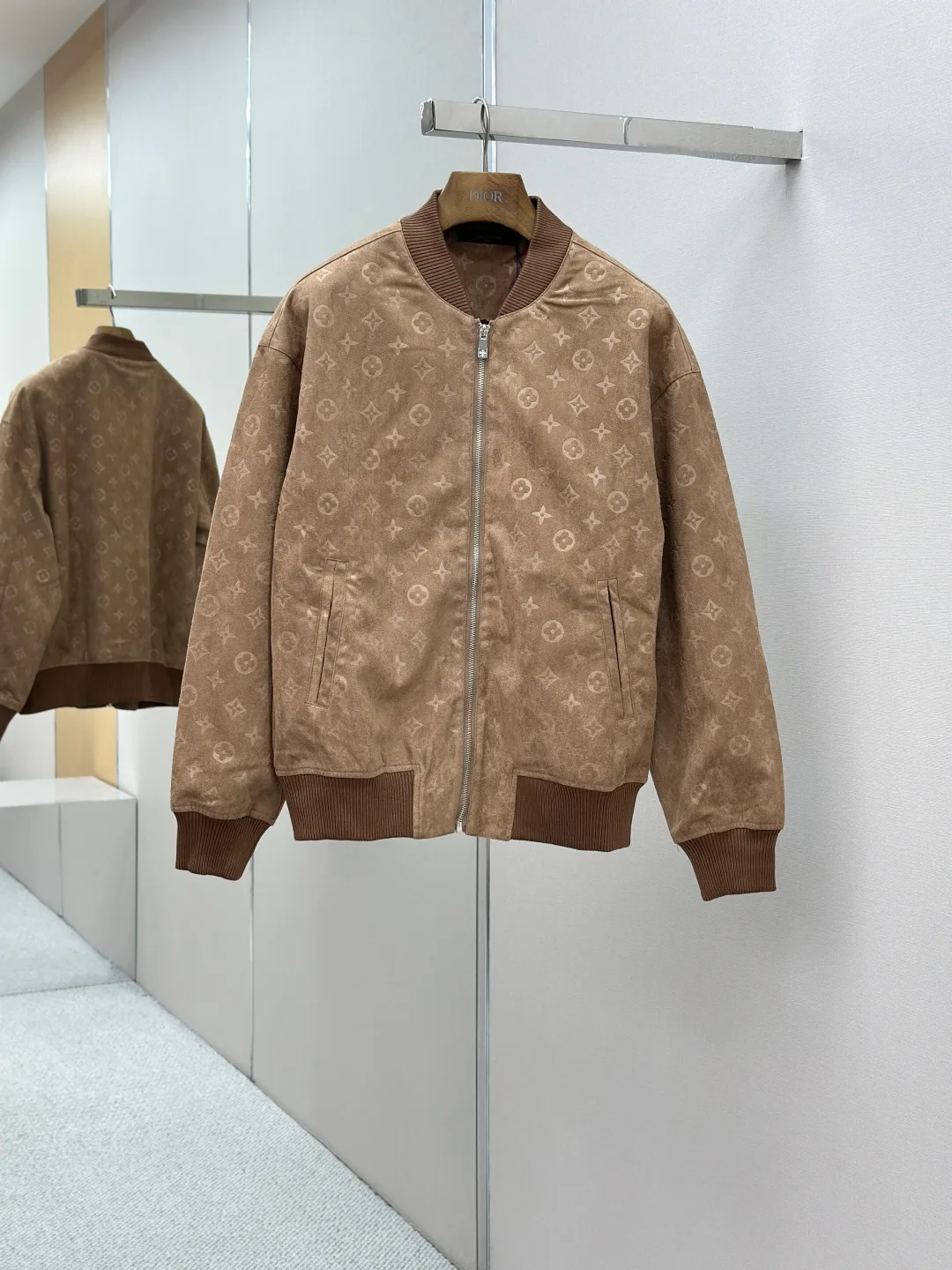 Куртки И Пуховики Мужские Louis Vuitton 178977