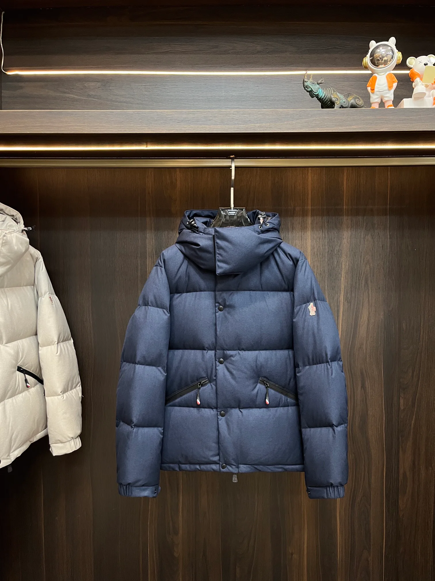 Куртки И Пуховики Женские Moncler 18971800
