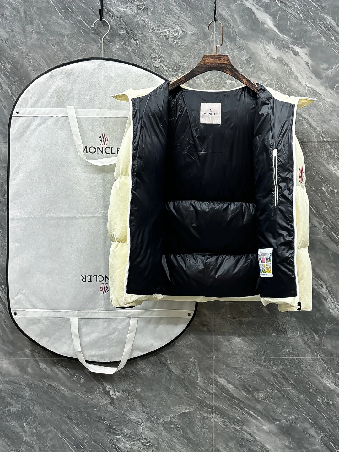 Куртки И Пуховики Мужские Moncler 798337