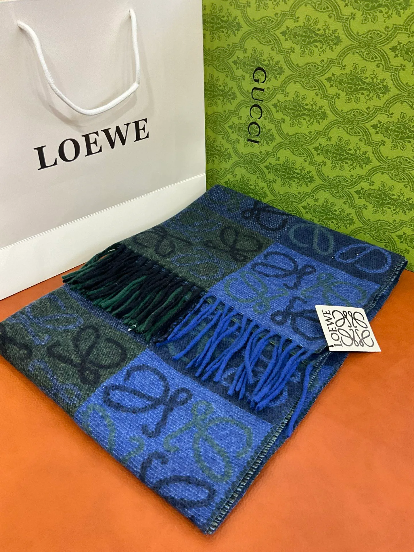 Шарфы Loewe 24051